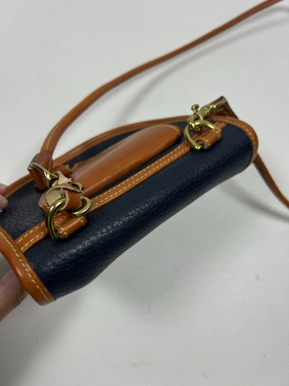VTG DOONEY & BOURKE Cavalry Crossbody/Belt Bag Navy All Weather Leather USA